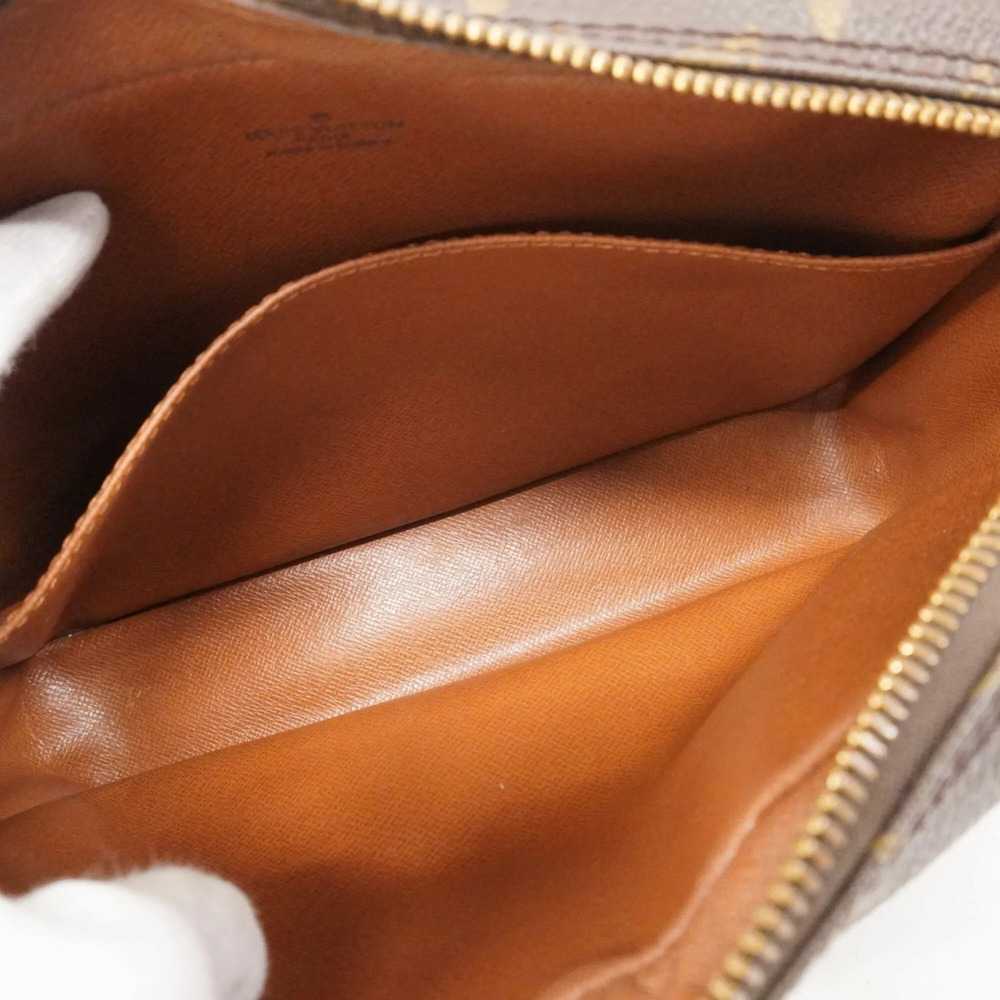 LOUIS VUITTON Authentic Brown Monogram Clutch Bag - Picture 4 of 12